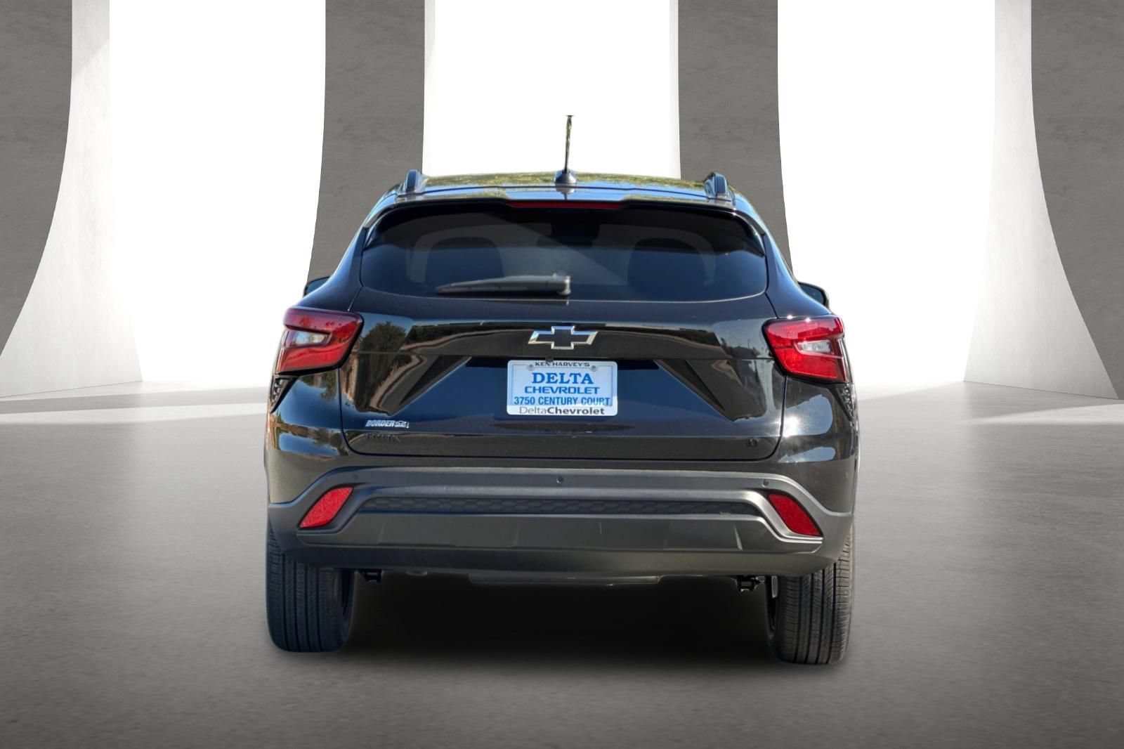 New 2026 Chevrolet Trax LT w/ Driver Confidence Package FWD image 5