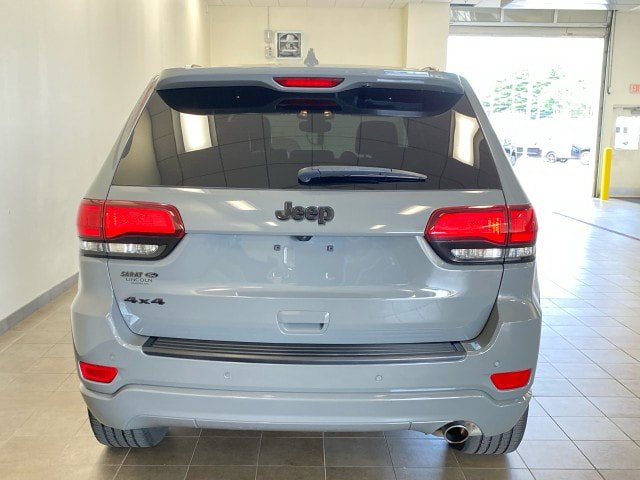 Used 2022 Jeep Grand Cherokee Laredo X AWD/4WD image 6