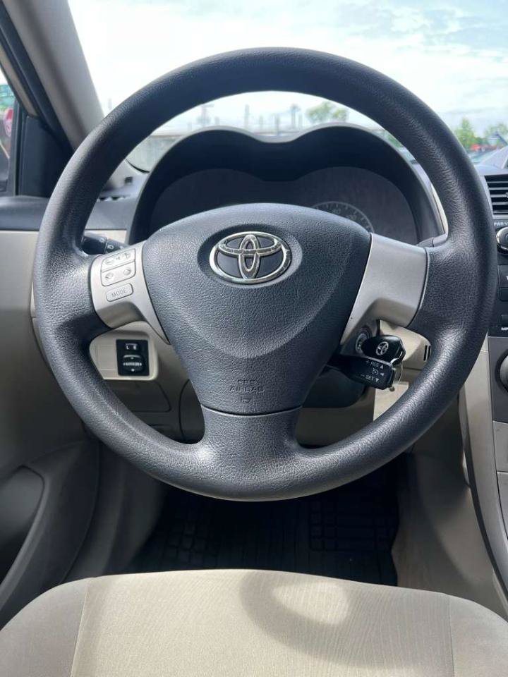 Used 2012 Toyota Corolla LE FWD image 16