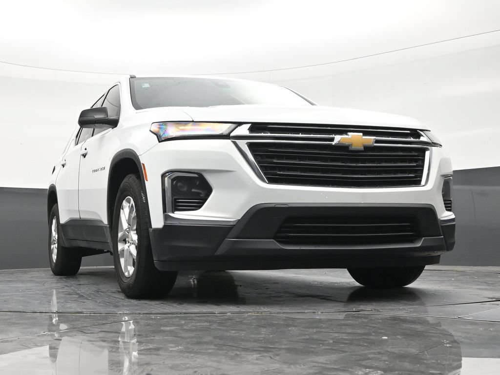 Used 2023 Chevrolet Traverse LS FWD image 25