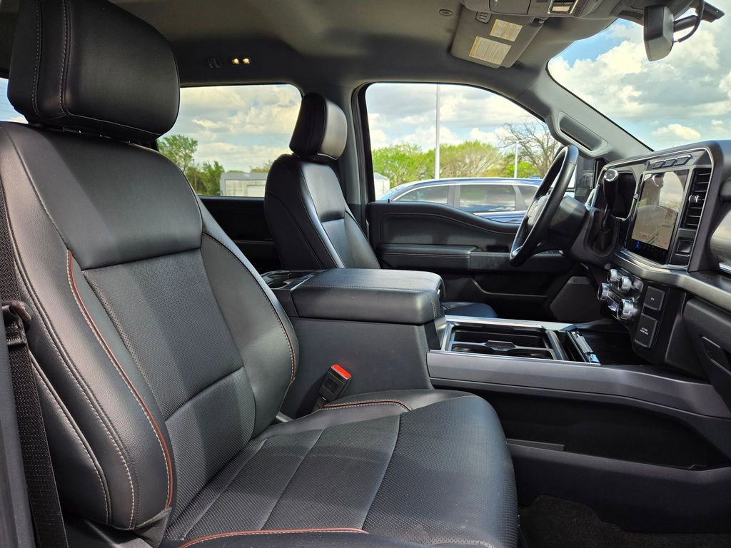 Used 2024 Ford F350 Lariat image 26