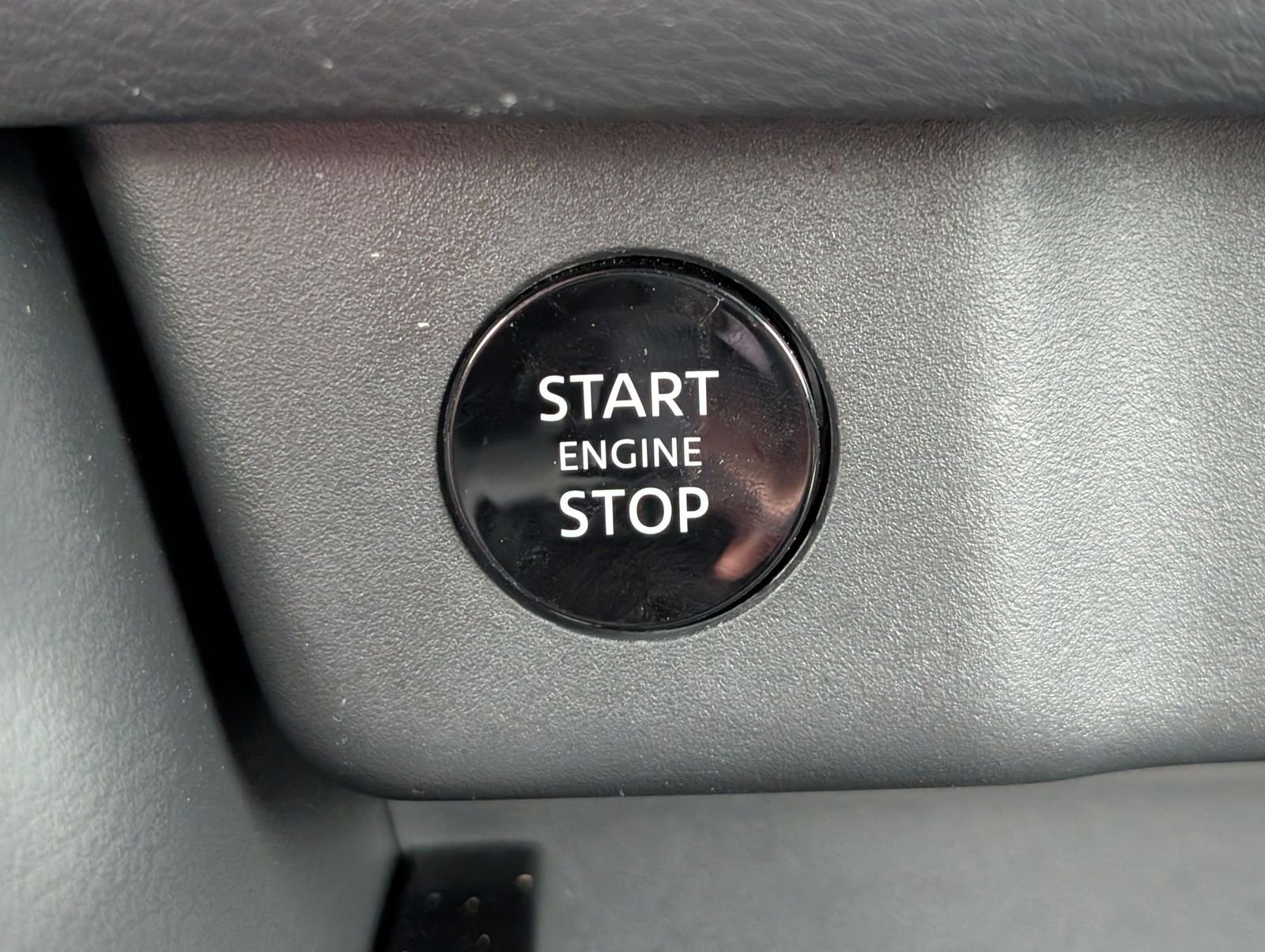 Used 2026 Nissan Rogue SV AWD/4WD image 26