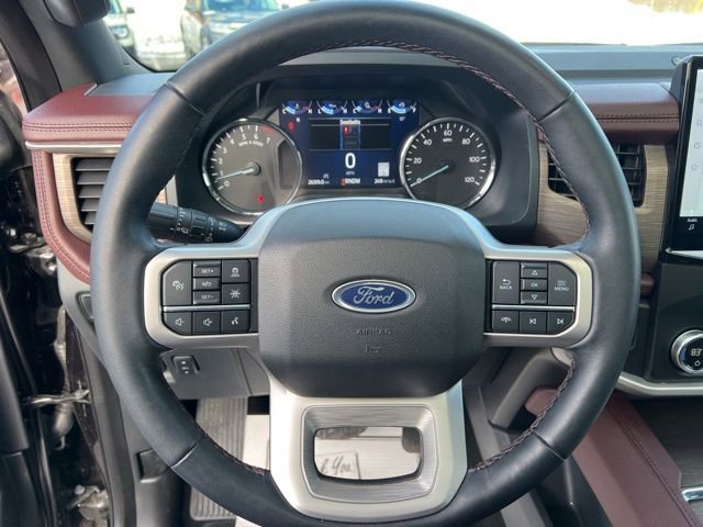 Used 2023 Ford Expedition Limited image 29