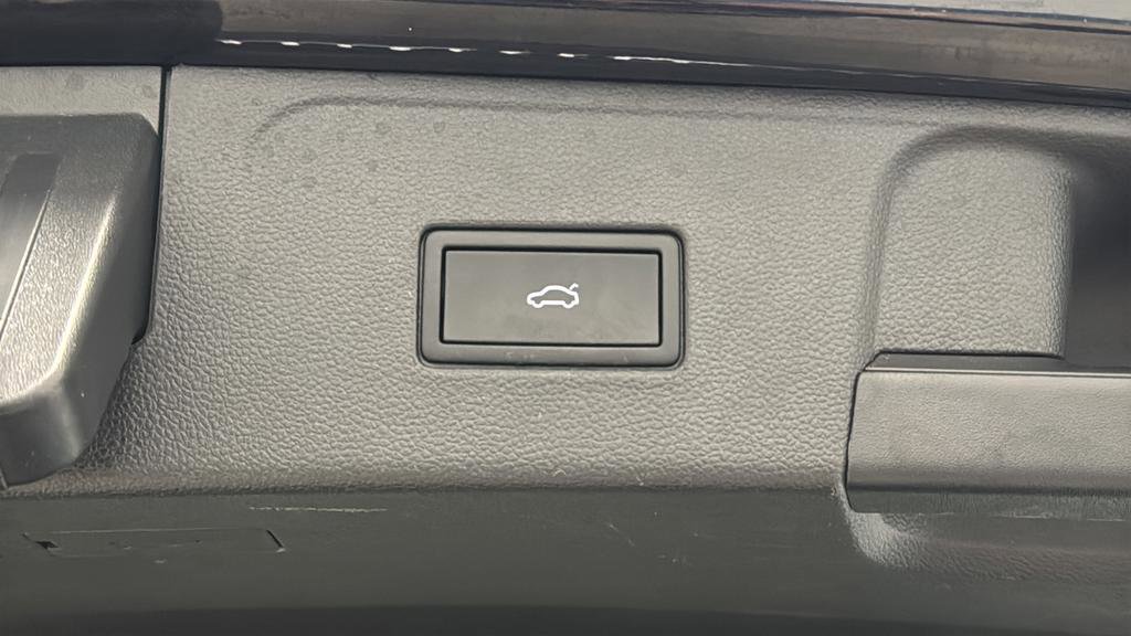 Used 2023 Volkswagen Atlas SEL image 35