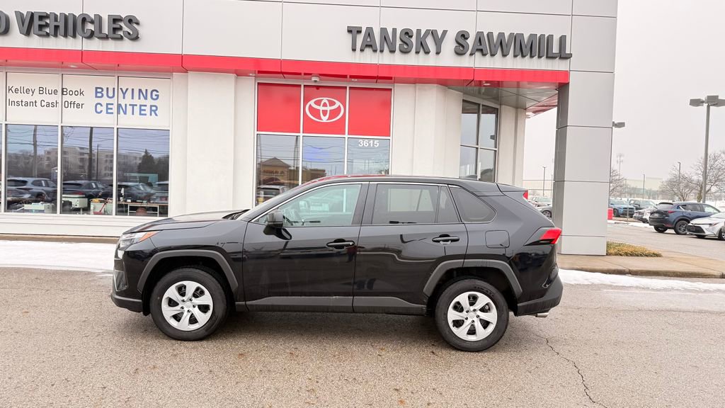 Certified 2024 Toyota RAV4 LE image 31