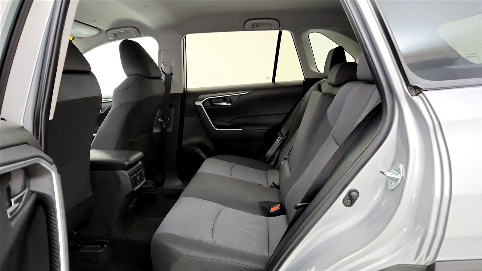 Certified 2025 Toyota RAV4 XLE image 33