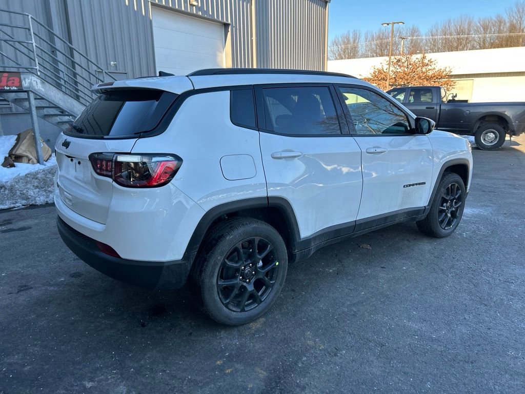 New 2026 Jeep Compass Latitude AWD/4WD image 4