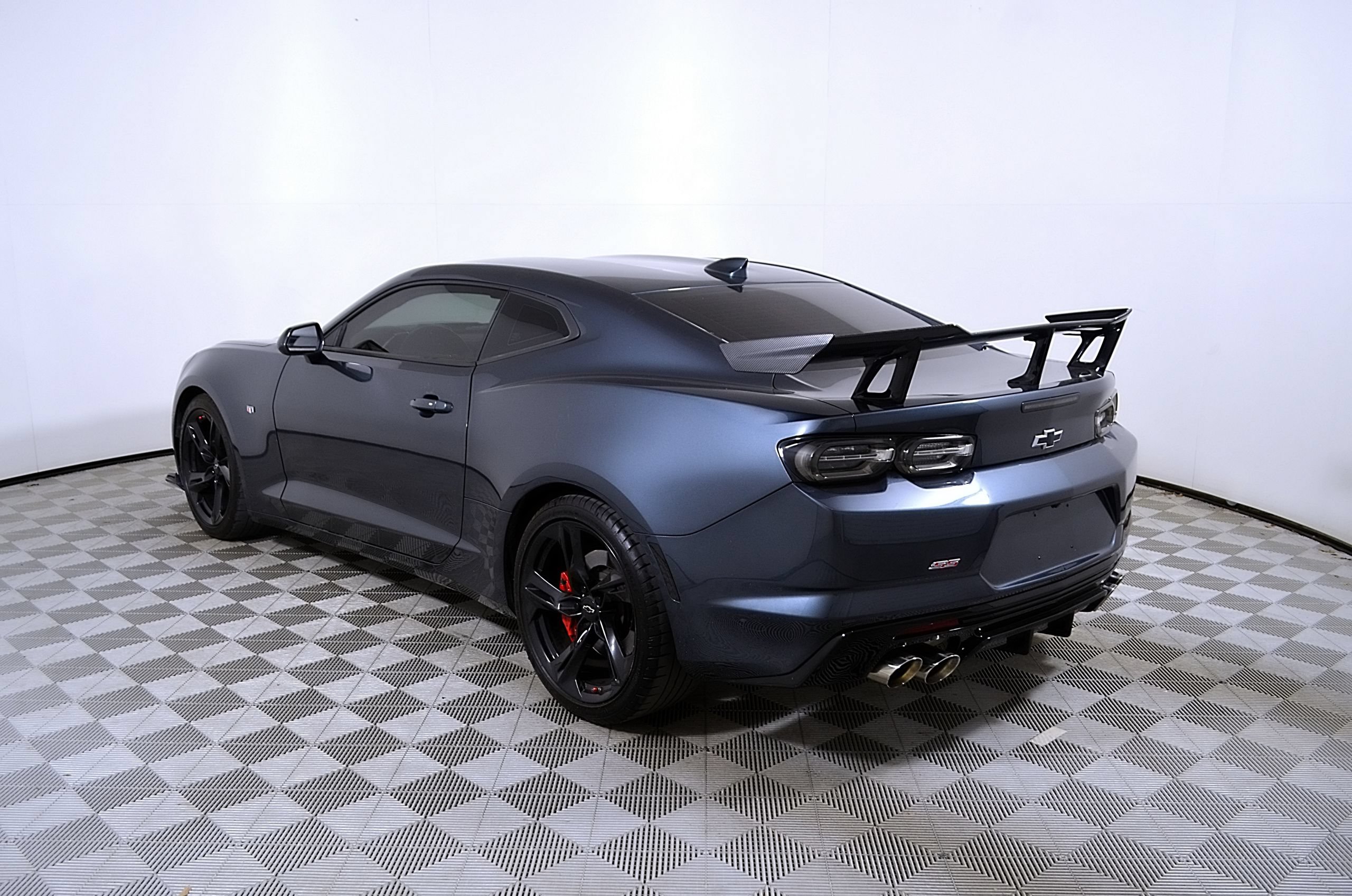 Used 2023 Chevrolet Camaro SS RWD image 9
