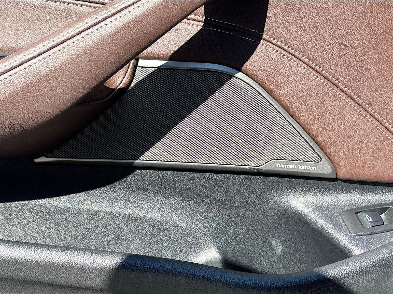 Used 2021 BMW 530i xDrive w/ Premium Package image 20