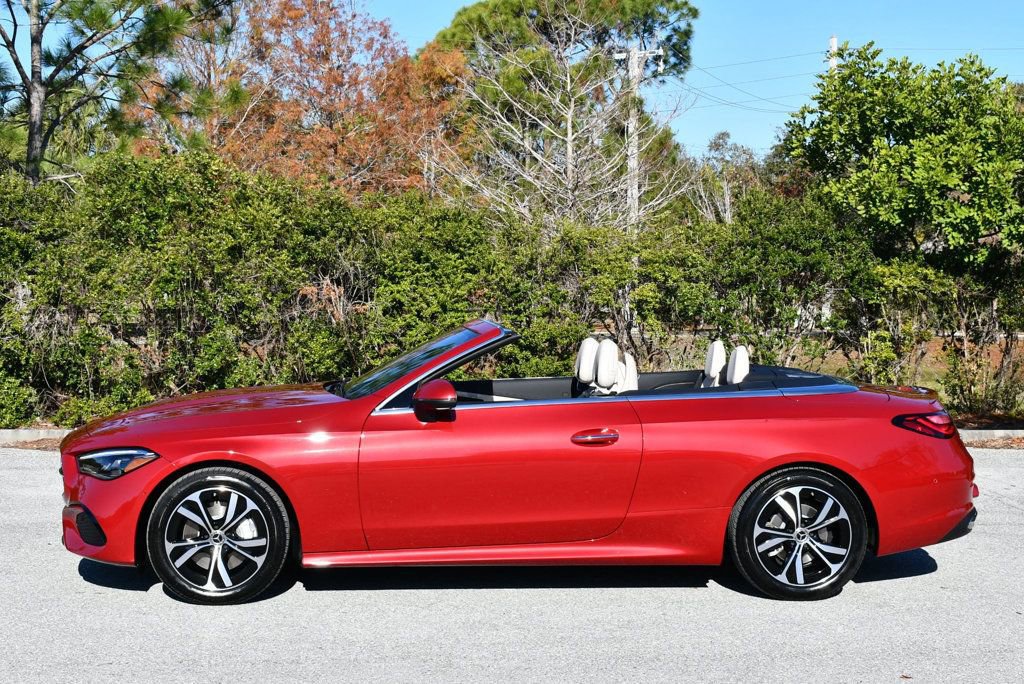Used 2024 Mercedes-Benz CLE 300 4MATIC Cabriolet image 31