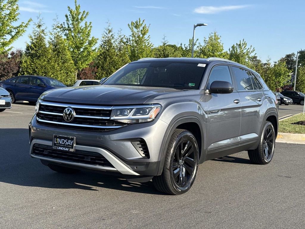Used 2023 Volkswagen Atlas Cross Sport SE w/ Black Wheel Package AWD/4WD image 6