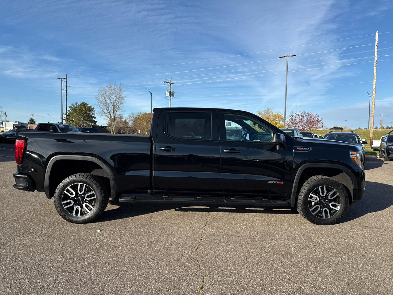 Used 2021 GMC Sierra 1500 AT4 w/ AT4 Value Package image 6