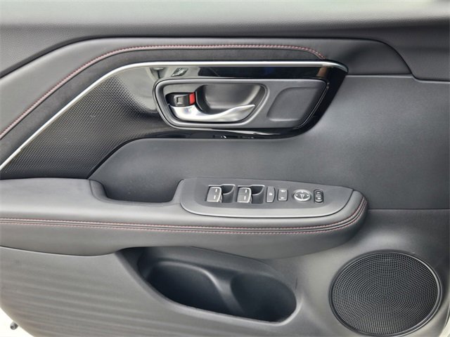 Certified 2025 Acura ADX A-Spec image 28