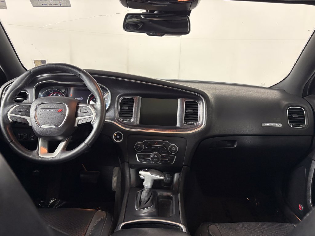 Used 2015 Dodge Charger SXT w/ AWD Premium Group image 26