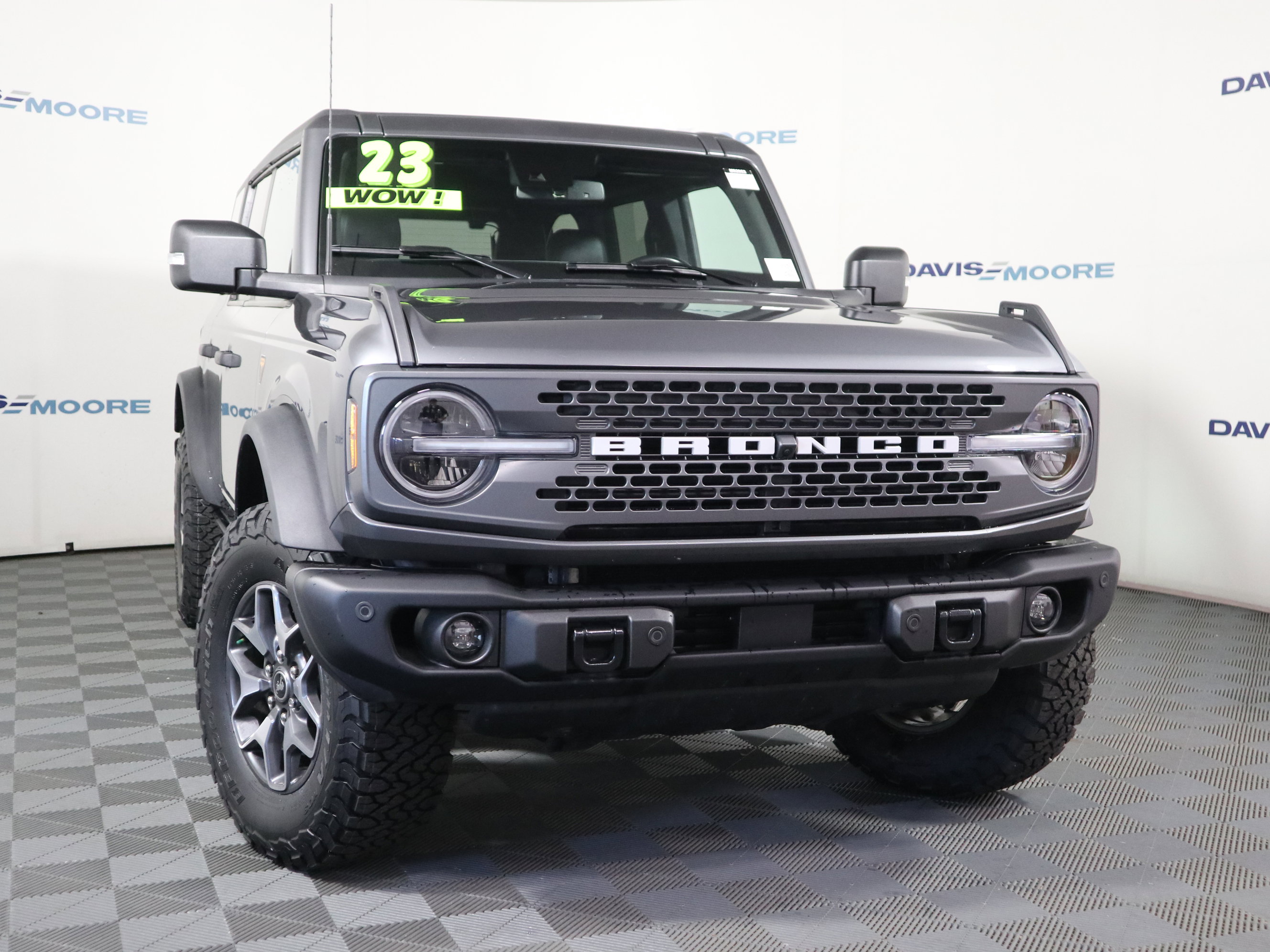 Used 2023 Ford Bronco Badlands image 2
