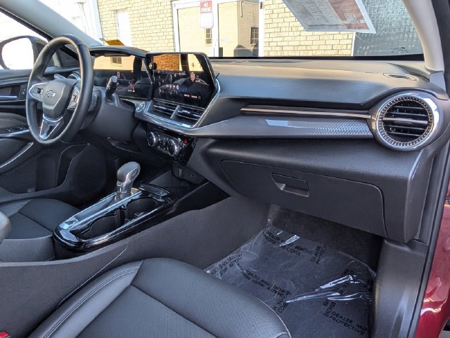 Certified 2024 Chevrolet Trax ACTIV w/ Sunroof Package FWD image 23