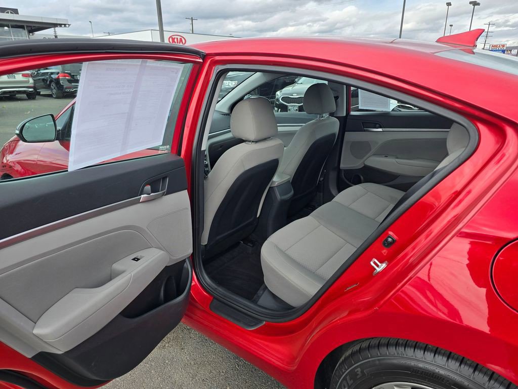 Used 2020 Hyundai Elantra SEL FWD image 15
