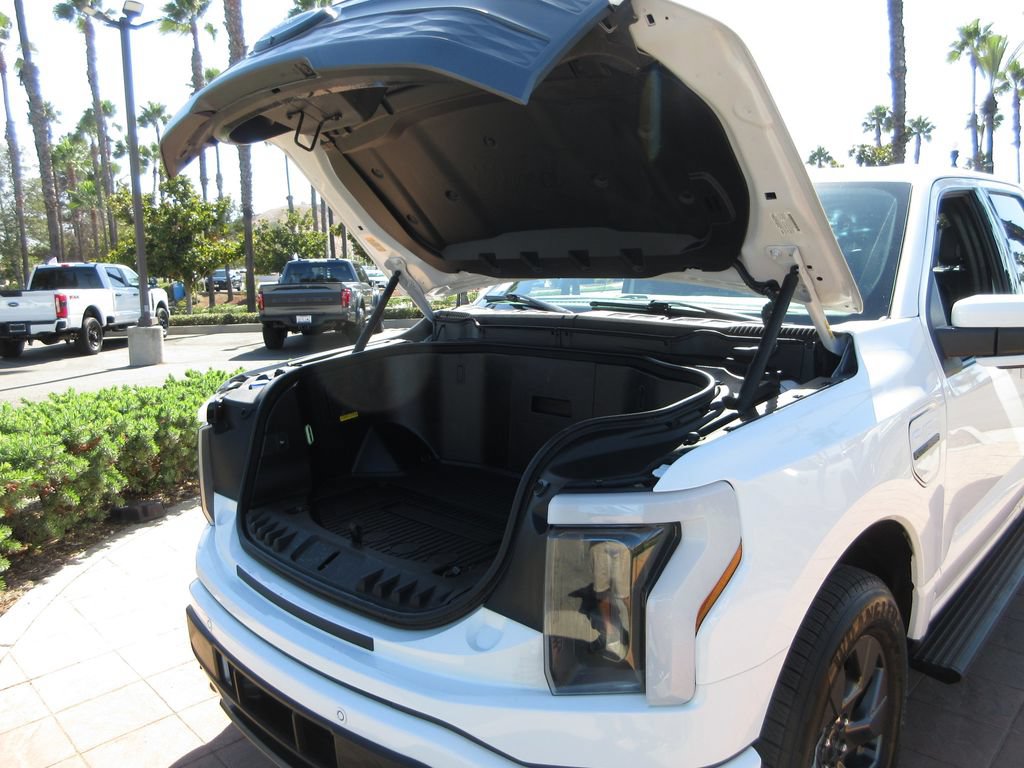 Used 2023 Ford F150 Lightning Lariat w/ Equipment Group 511A High AWD/4WD image 29