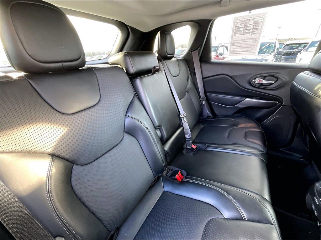 Used 2022 Jeep Cherokee Limited image 15