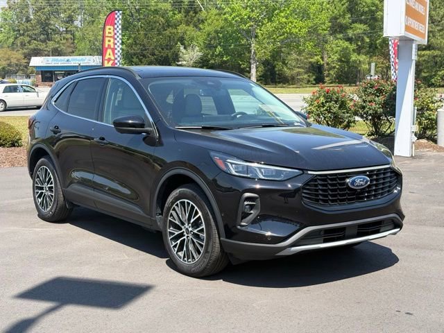 Used 2024 Ford Escape SE w/ PHEV Premium Package image 7