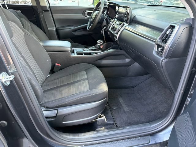 Used 2023 Kia Sorento LX FWD image 13