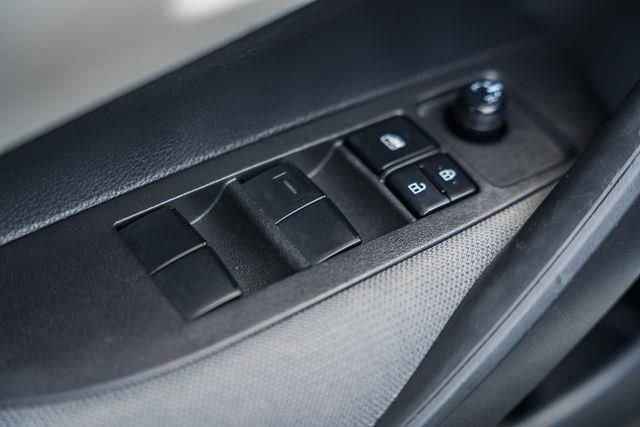 Used 2022 Toyota Corolla LE image 29