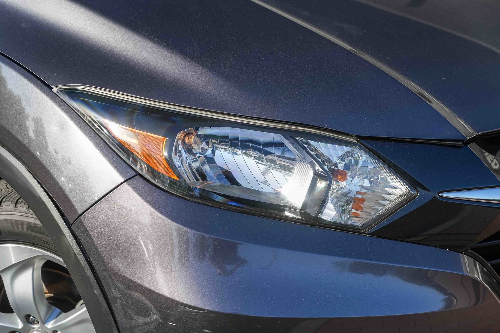 Used 2016 Honda HR-V LX image 2