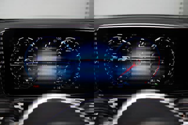 Used 2021 Mercedes-Benz GLB 250 4MATIC w/ Premium Package image 22