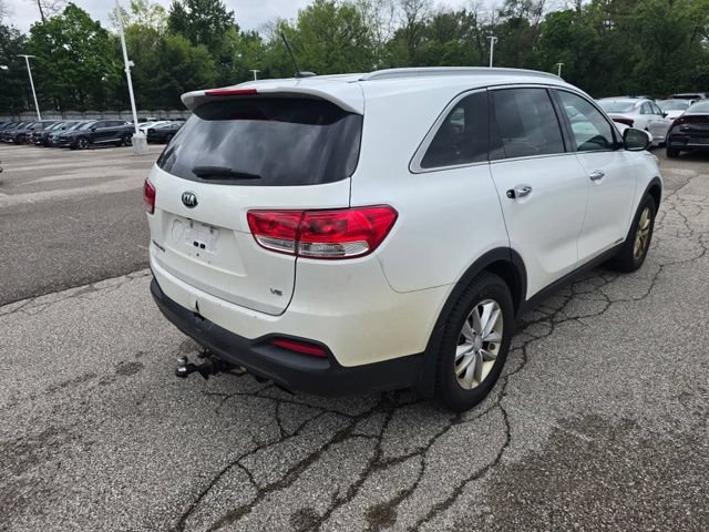 Used 2017 Kia Sorento AWD image 3