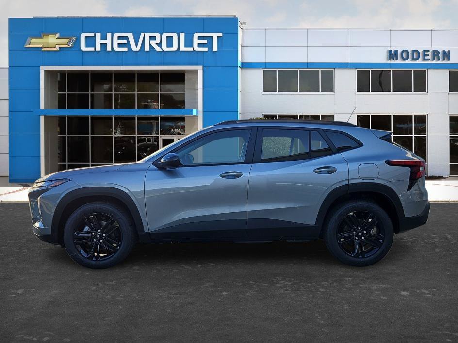 New 2026 Chevrolet Trax ACTIV FWD image 2
