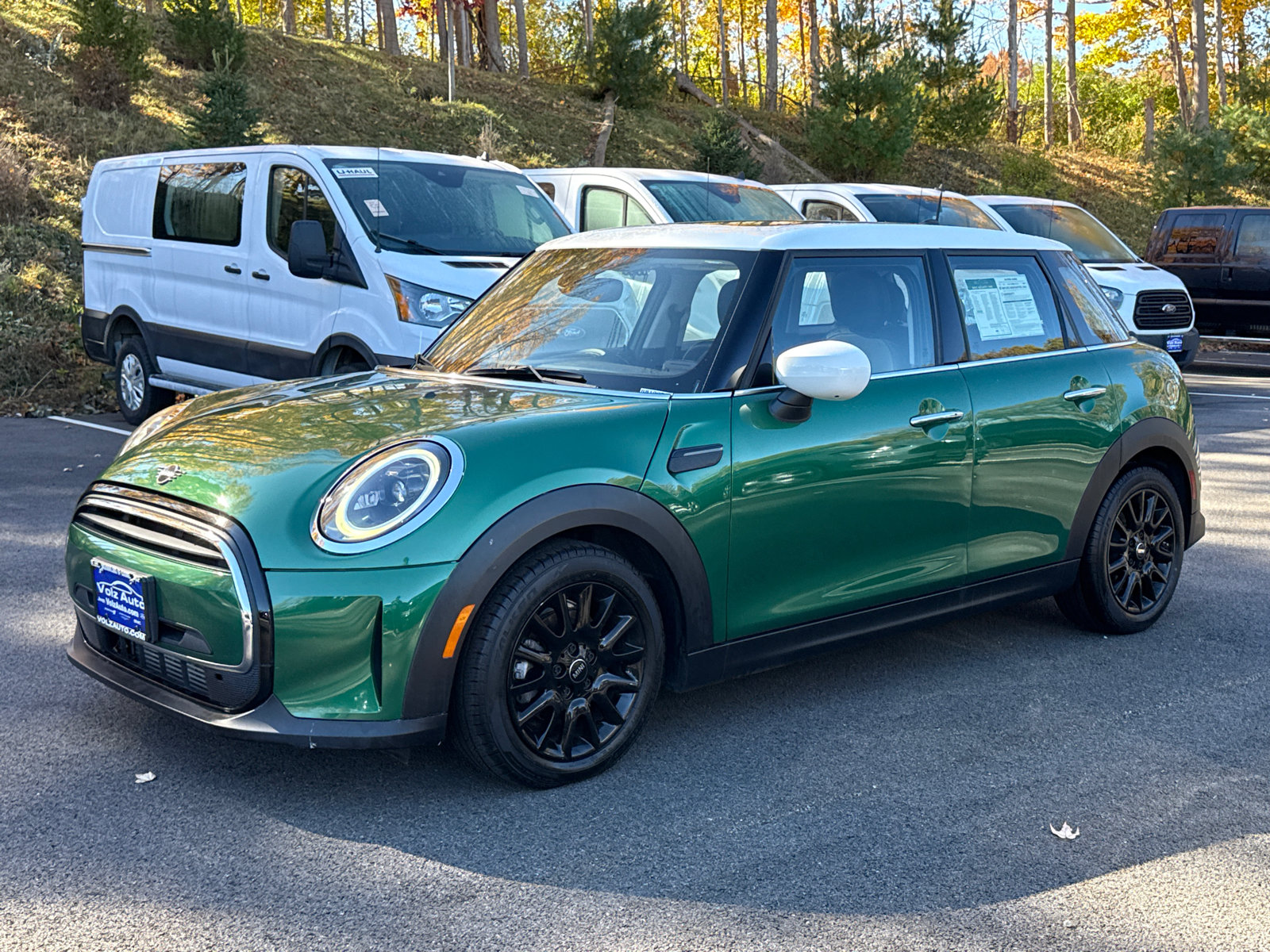 Used 2023 MINI Cooper 4-Door Hardtop FWD image 3