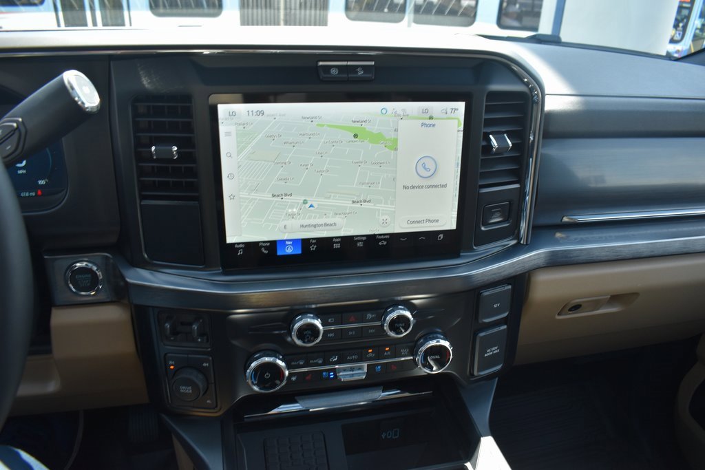 Used 2025 Ford F450 Lariat w/ FX4 Off-Road Package image 28