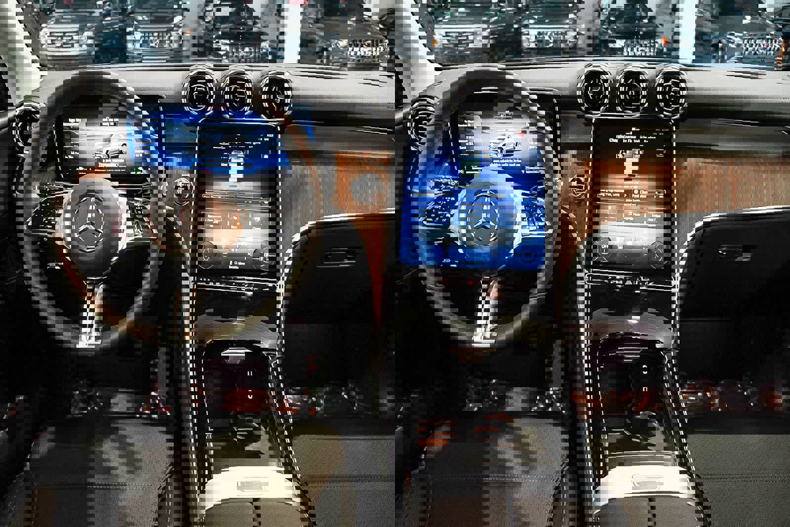 Used 2025 Mercedes-Benz GLC 350e image 12