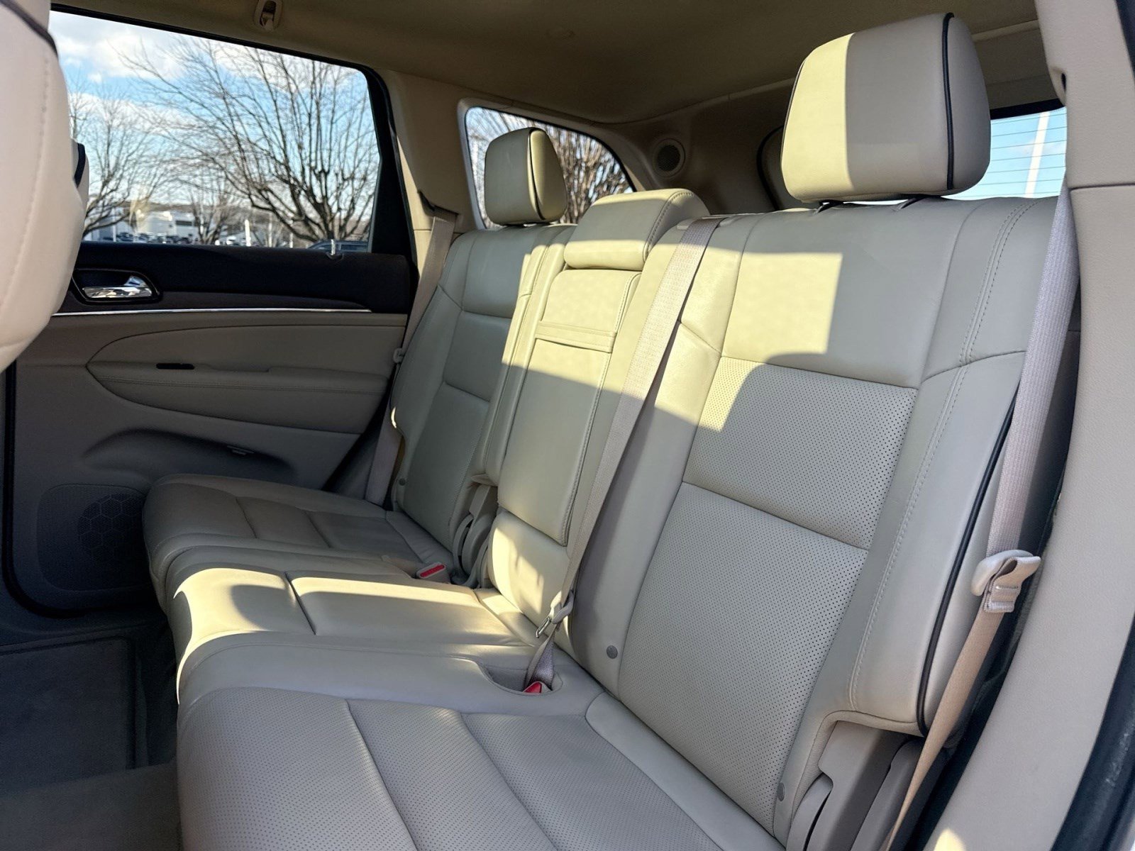 Used 2019 Jeep Grand Cherokee Overland image 23