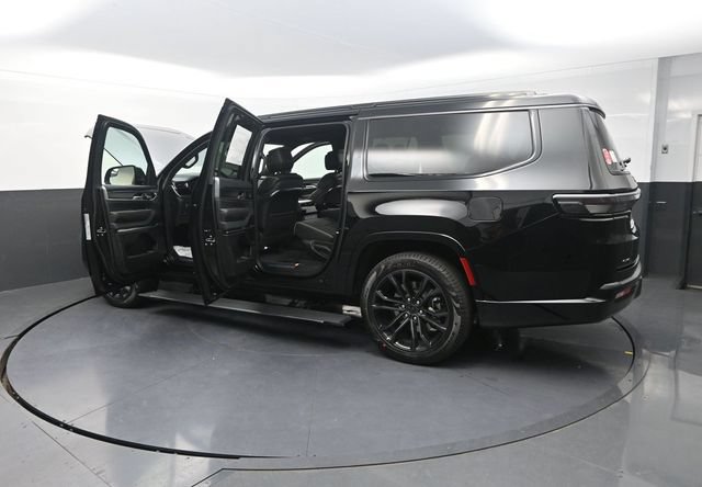 New 2026 Jeep Grand Wagoneer L Summit AWD/4WD image 39