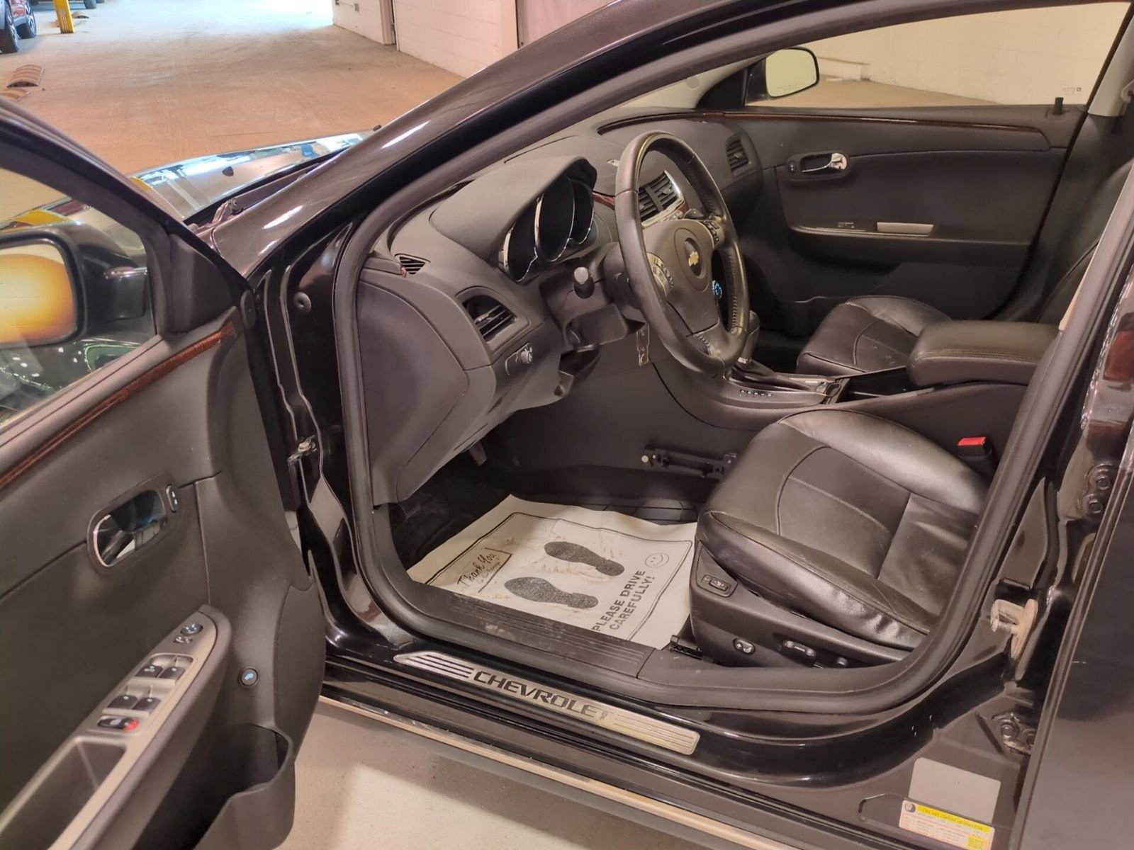 Used 2010 Chevrolet Malibu LTZ w/ HFV6 Engine Package image 15