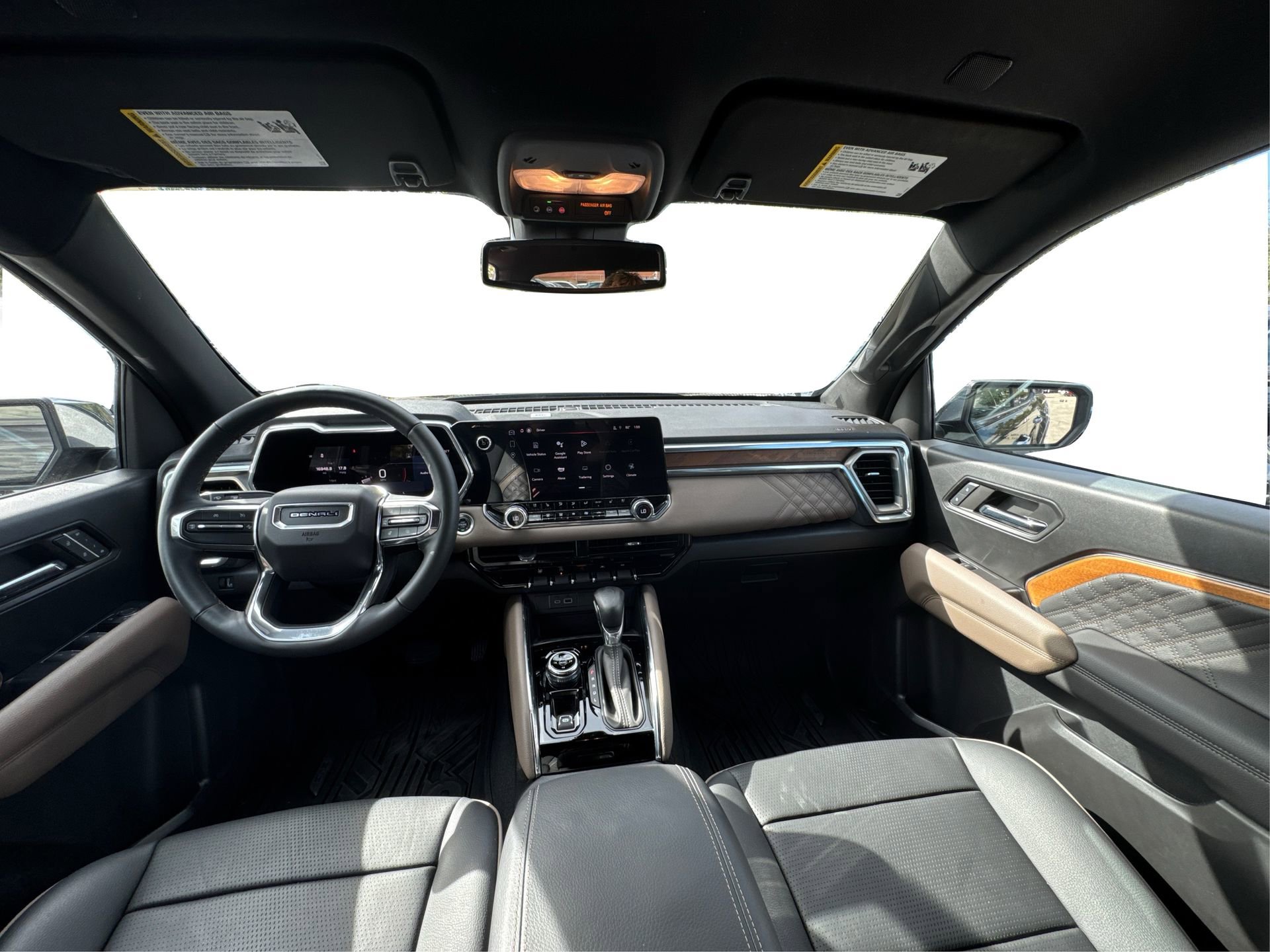 Used 2024 GMC Canyon Denali w/ LPO, Denali Black Edition image 27