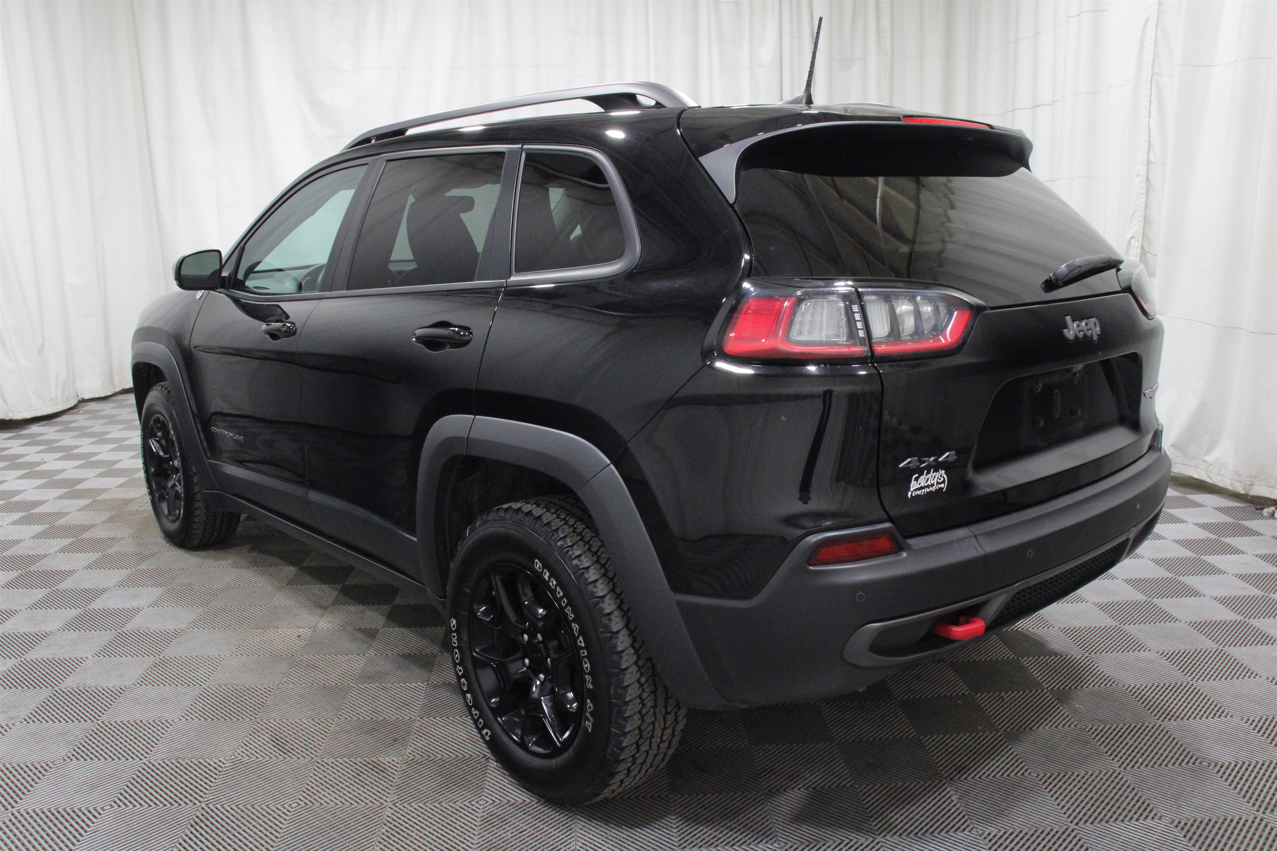 Used 2021 Jeep Cherokee Trailhawk w/ Premium Leather Package image 33