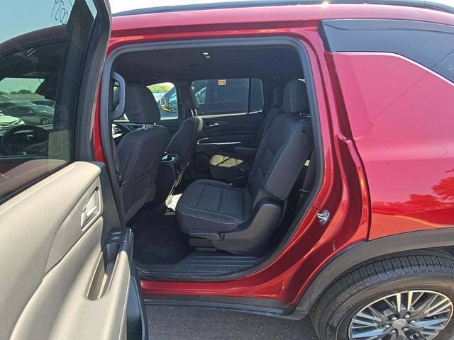 Used 2024 Chevrolet Traverse LT AWD/4WD image 13