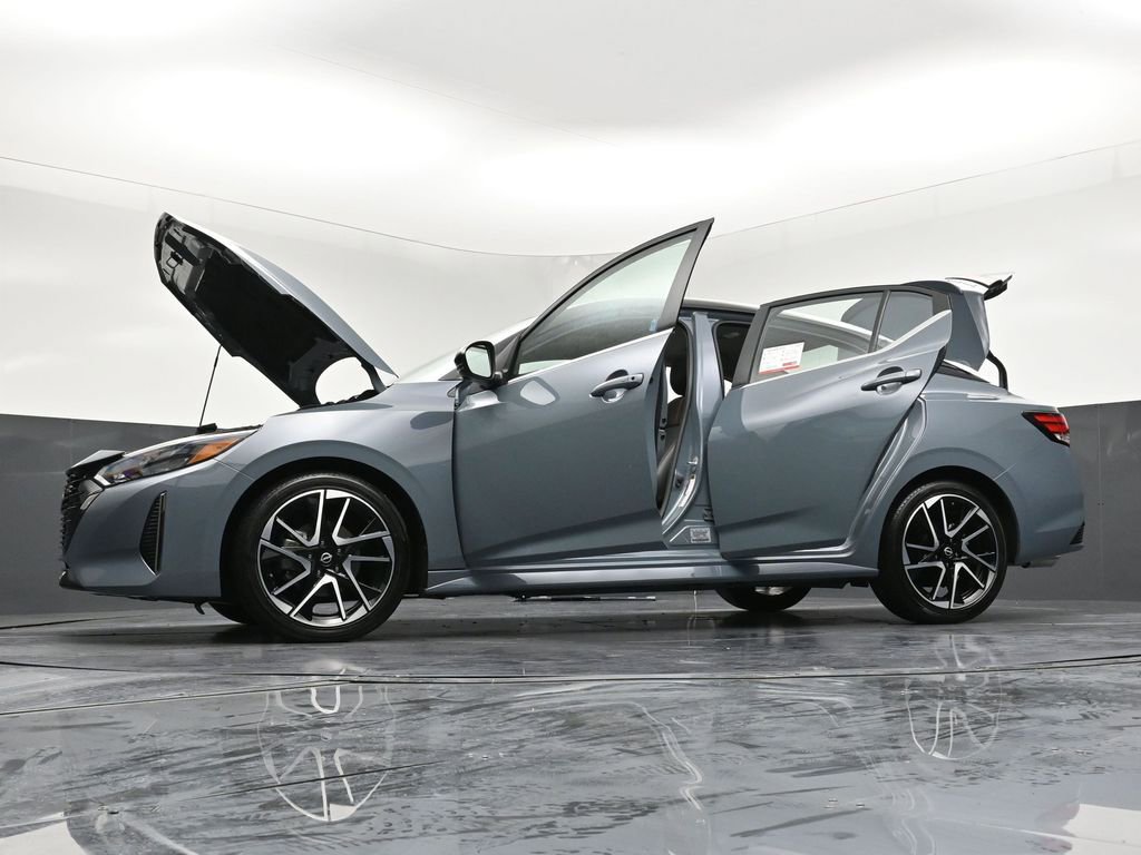 Used 2024 Nissan Sentra SR w/ SR Premium Package image 38