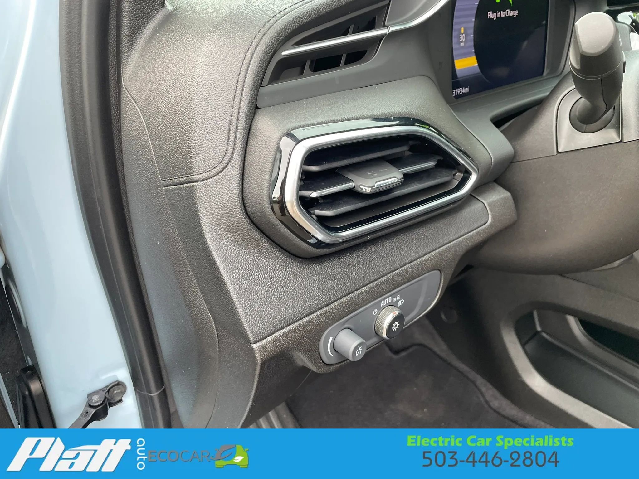 Used 2022 Chevrolet Bolt EUV LT w/ Comfort Package FWD image 23