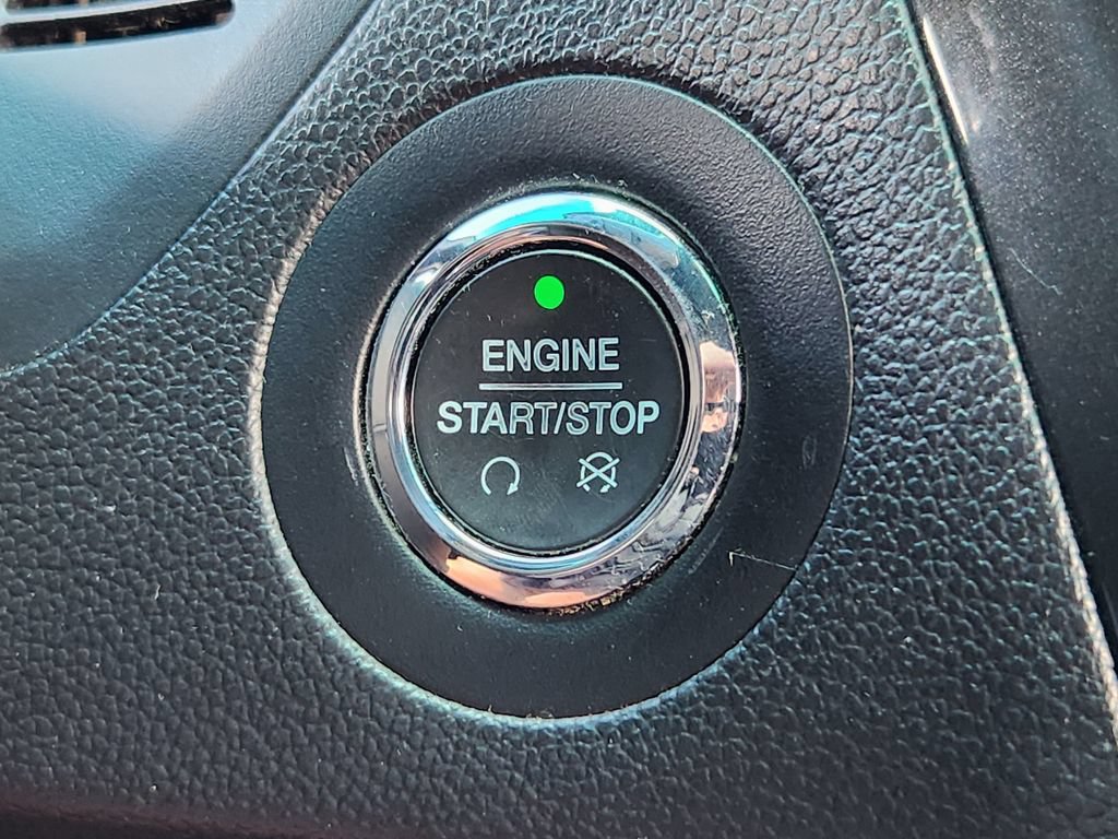 Used 2019 Ford Explorer XLT w/ Equipment Group 202A AWD/4WD image 12