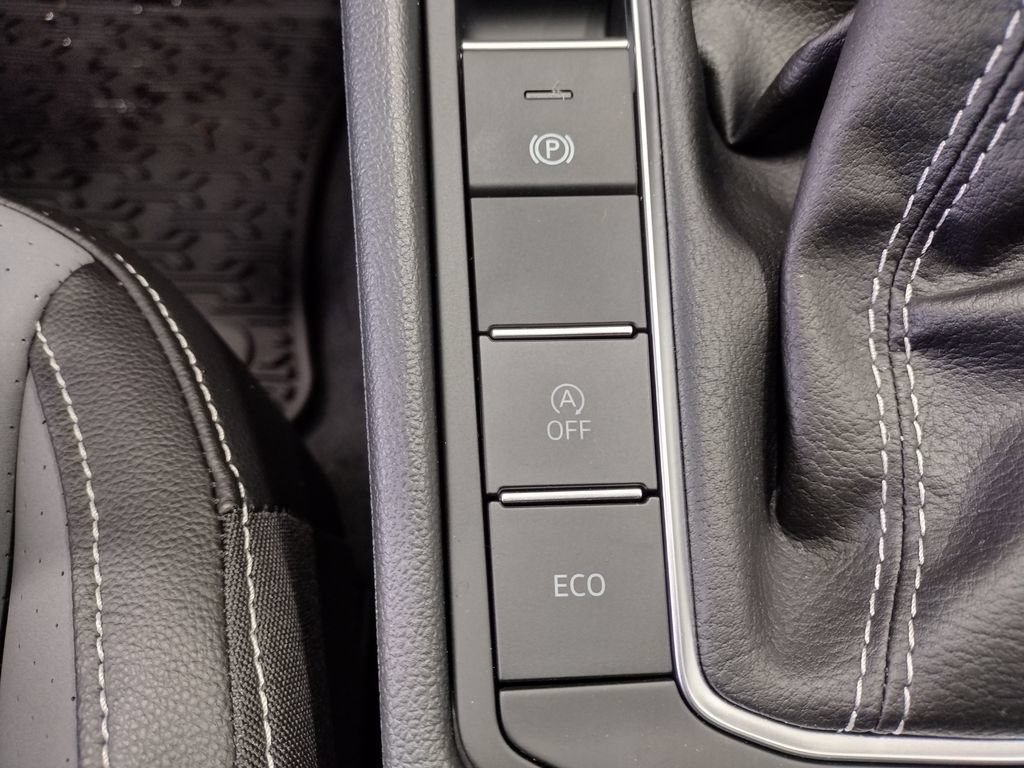 New 2026 Volkswagen Jetta SE FWD image 31