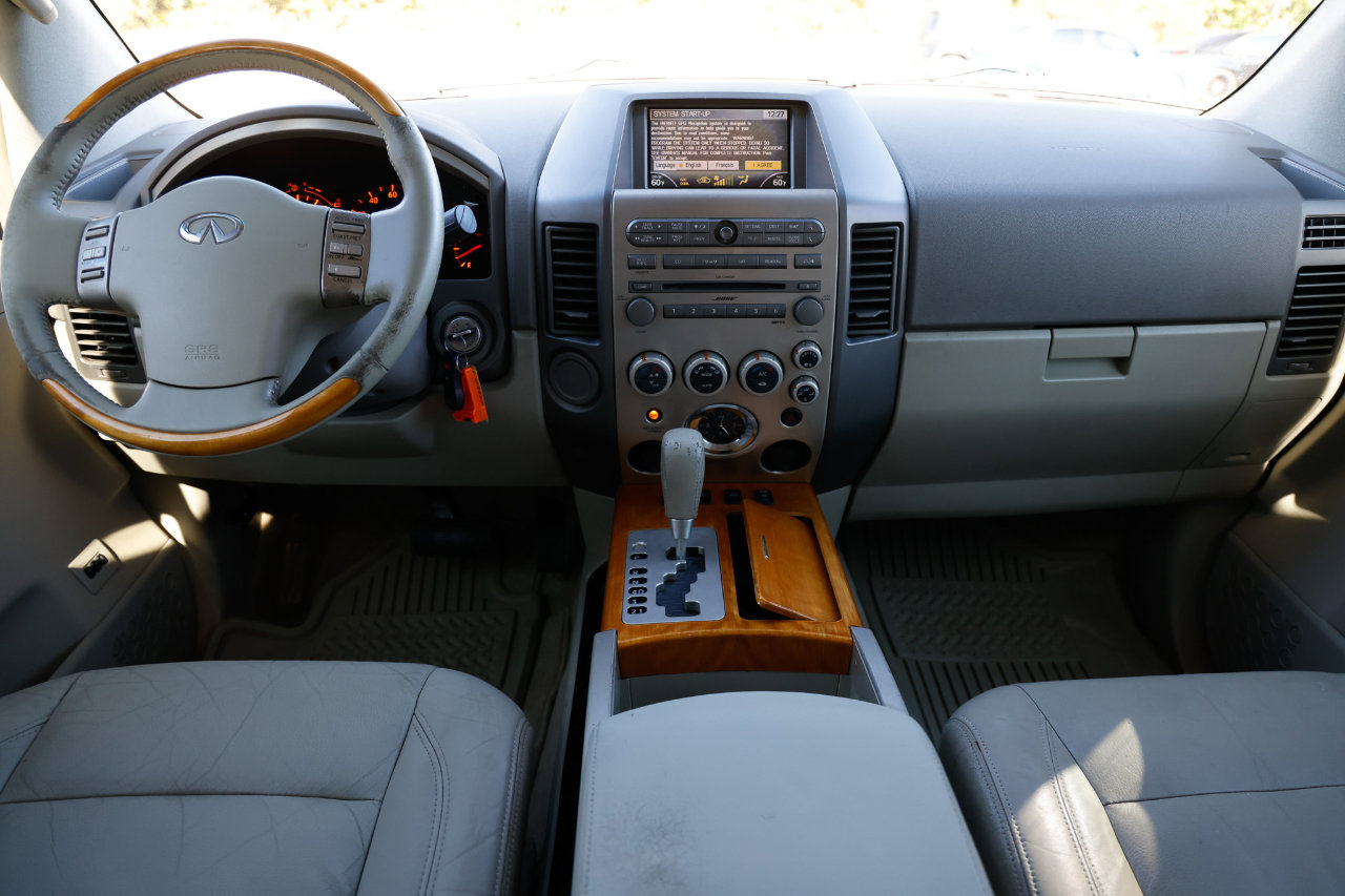 Used 2004 INFINITI QX56 2WD w/ Smart Vision Pkg image 21