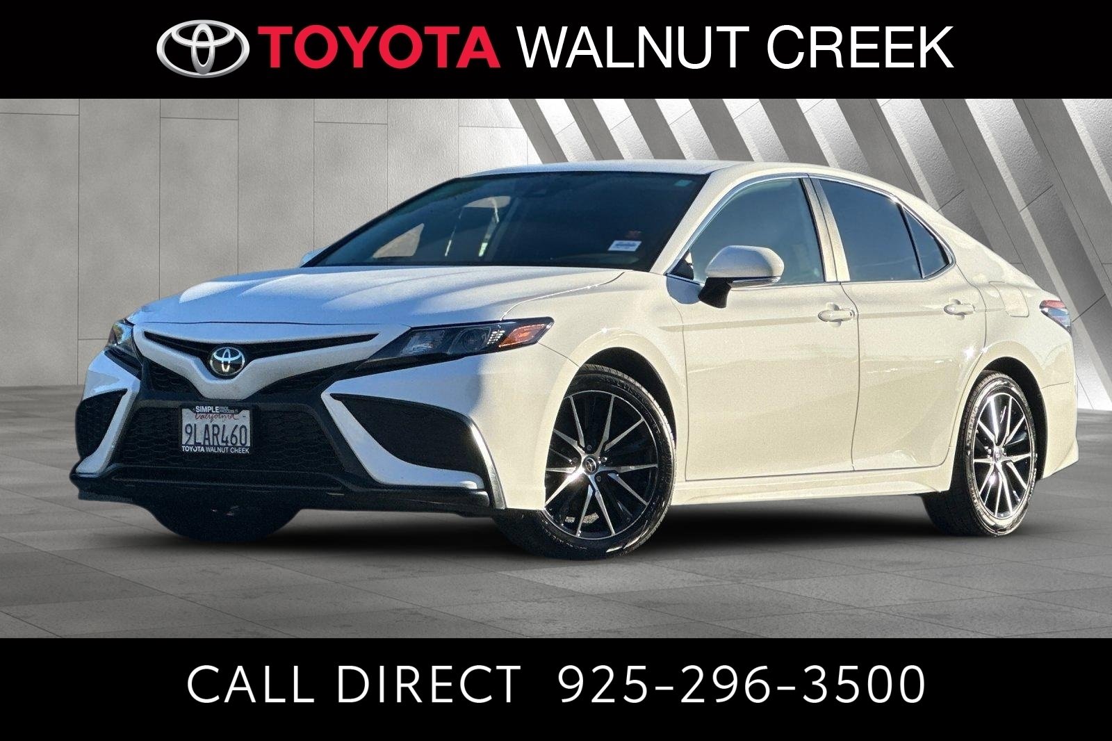 Certified 2024 Toyota Camry SE image 1