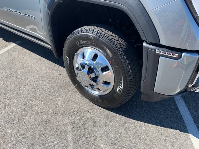 New 2026 GMC Sierra 3500 Denali w/ Denali Reserve Package AWD/4WD image 5