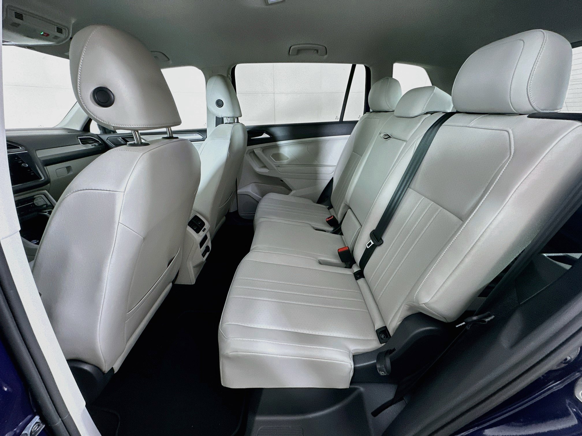 Used 2023 Volkswagen Tiguan SE FWD image 26