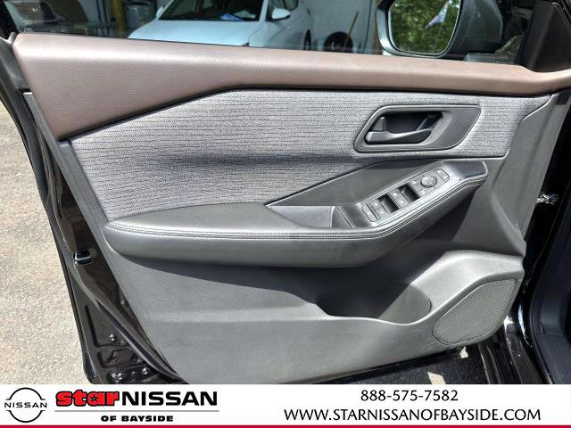 Certified 2021 Nissan Rogue S image 12