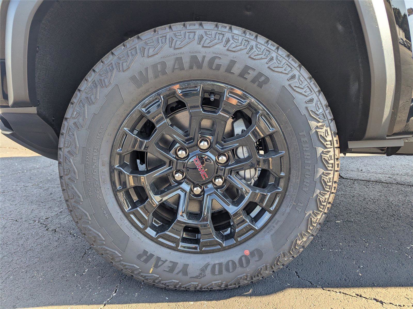 New 2026 GMC Canyon Elevation w/ Convenience Package image 9