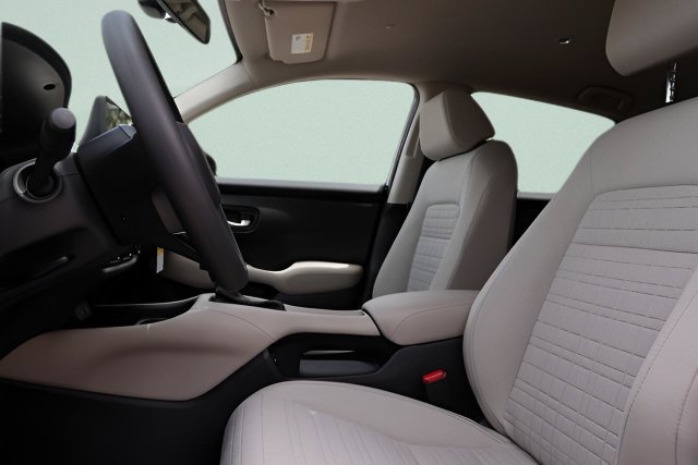 New 2027 Honda HR-V LX image 7